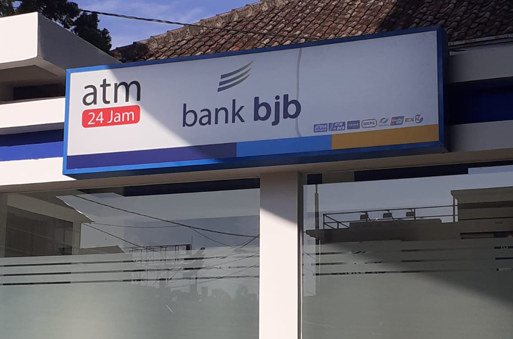 porto neonbox atm bank bjb